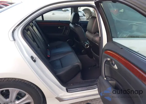 2010 Acura Rl 3.7 from USA, damaged, VIN JH4KB2F63AC001197